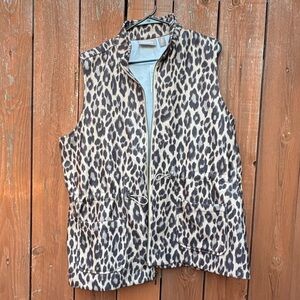 NWT Chicos women’s cheetah print vest